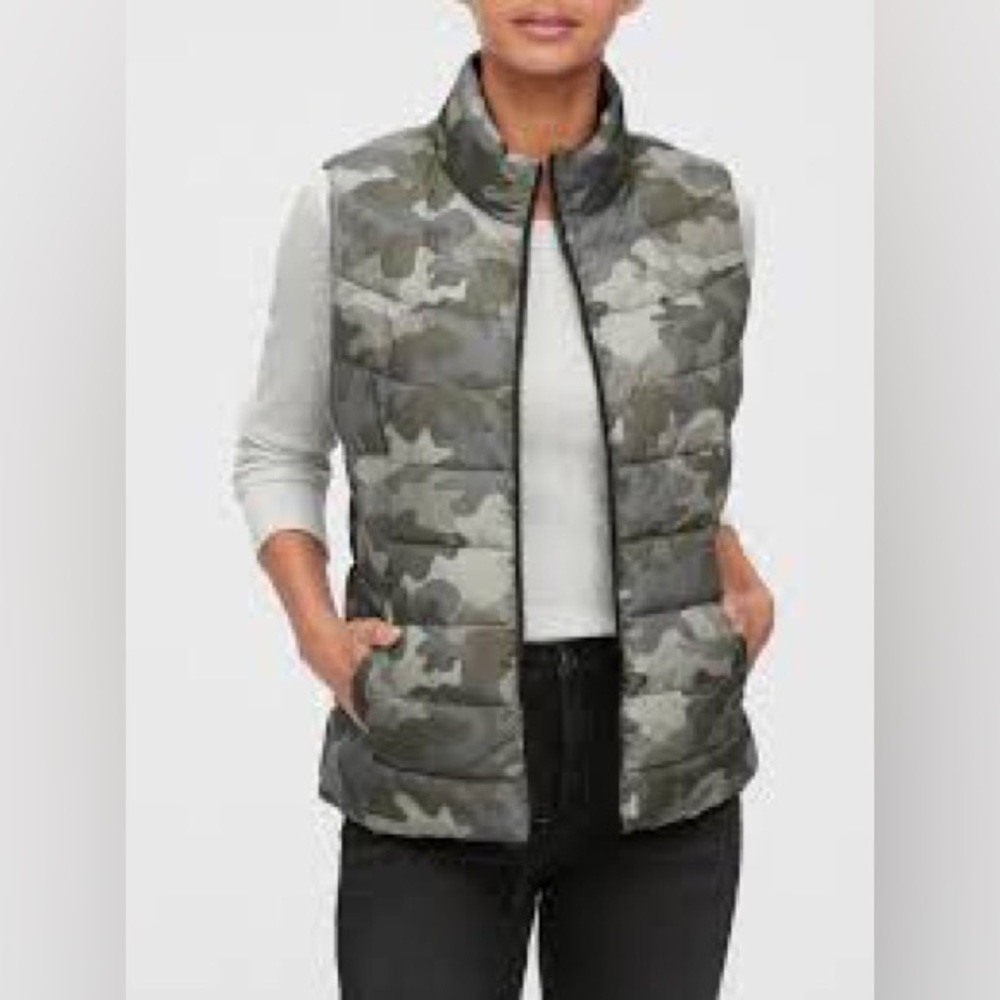 GAP Camouflage Puffer Vest